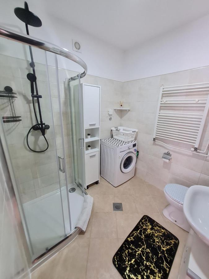 Studio Apartment City With Free Parking 普拉 外观 照片
