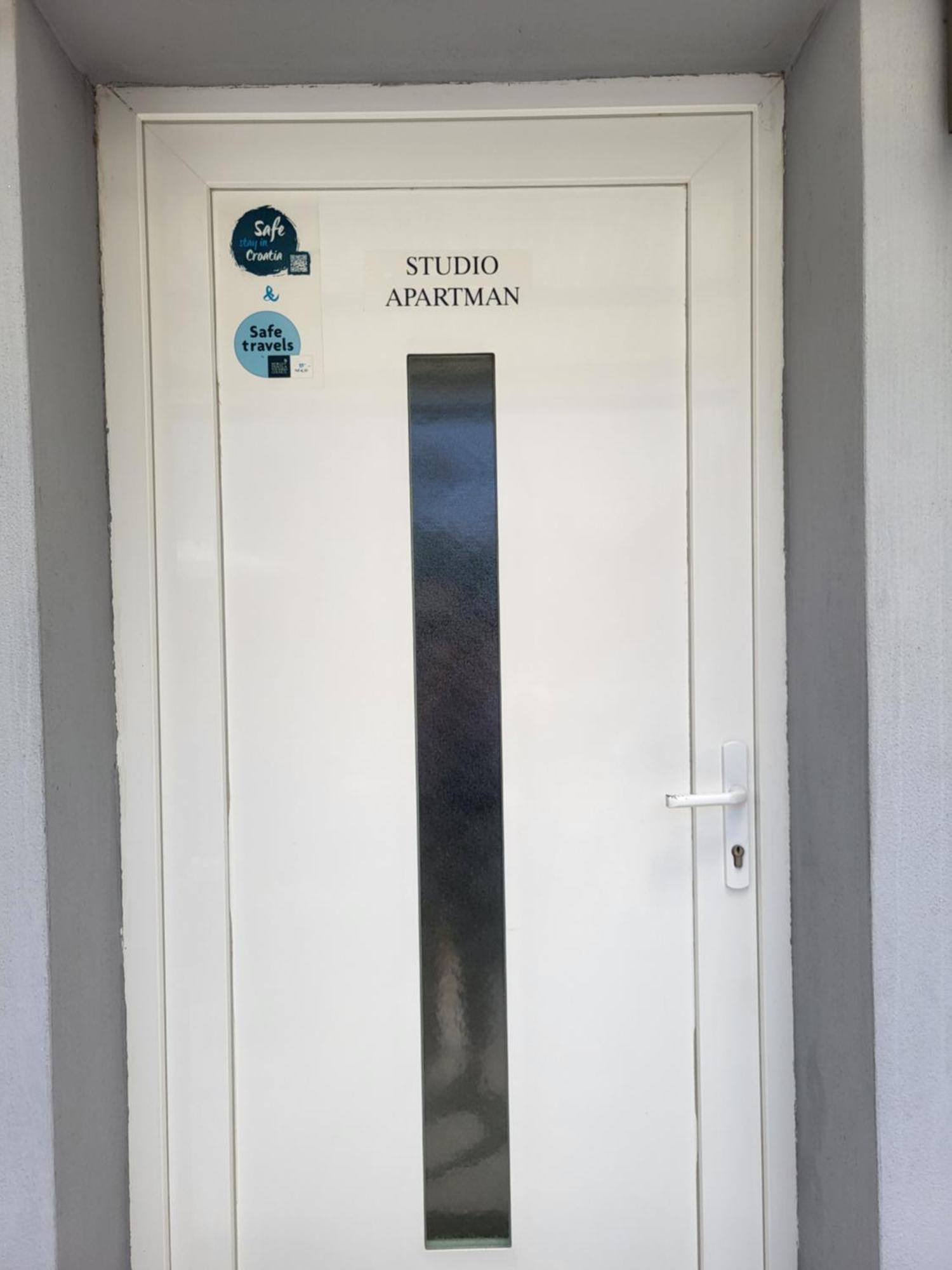 Studio Apartment City With Free Parking 普拉 外观 照片