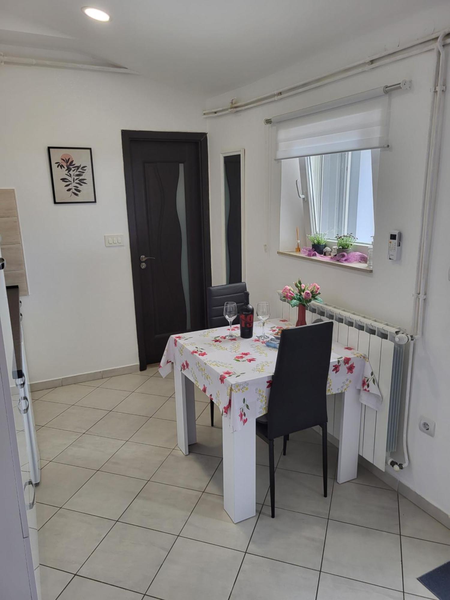 Studio Apartment City With Free Parking 普拉 外观 照片