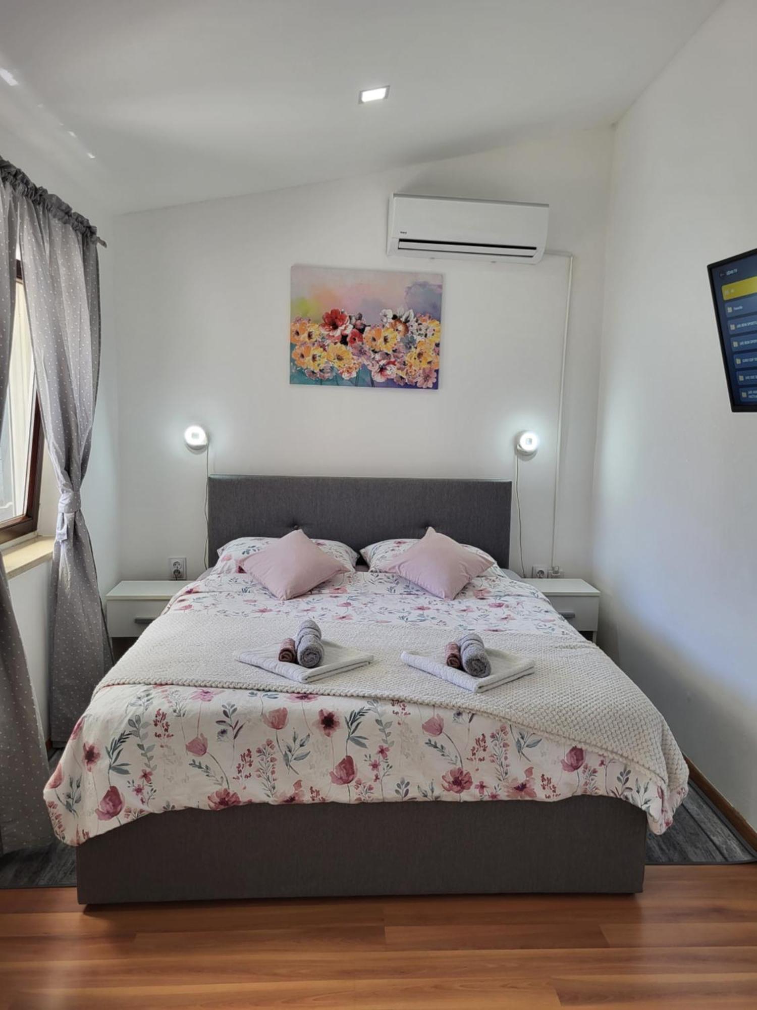 Studio Apartment City With Free Parking 普拉 外观 照片